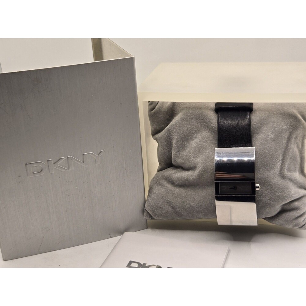 DKNY Stainless Steel Ladies' Watch + Box. NY.4015. New Battery